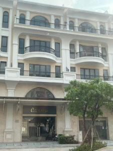 ban shophouse dinh thi thi van phuc city mặt ngoai